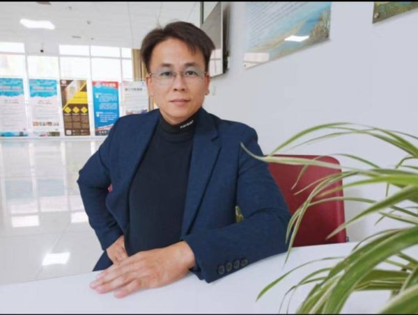 融凯配资 黄州励志哥：胡胜利——用拐杖丈量生命的宽度